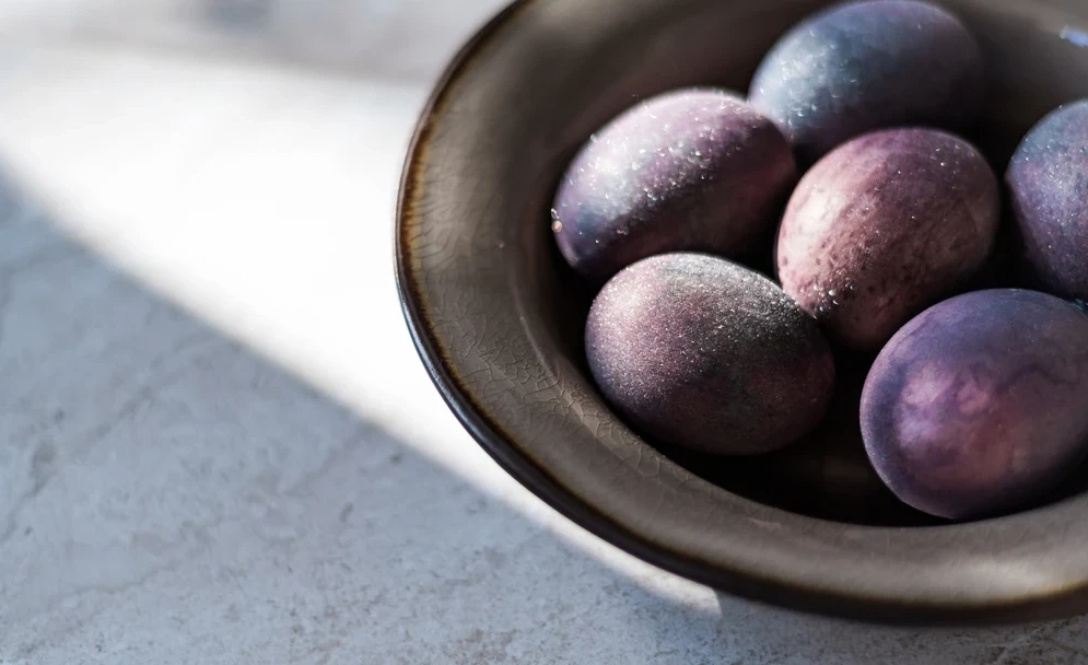 Мармурові та мерехтливі яйця до Великодня: ці два способи допоможуть вам здивувати рідних на свято